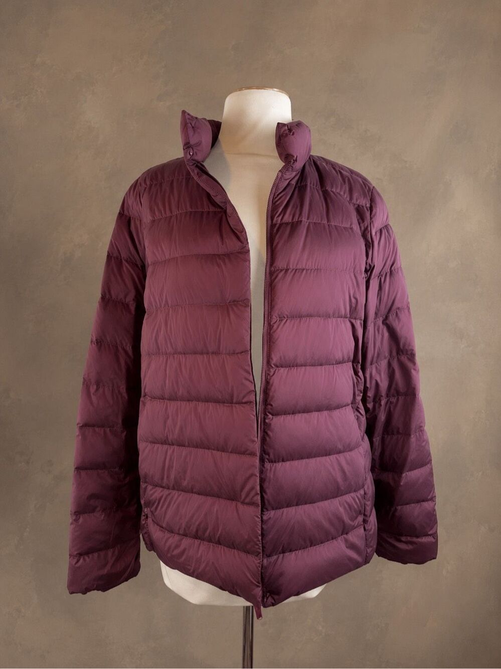 Uniqlo Medium Ultra Light Down Puffer Jacket Plum Purple Packable Quilted
